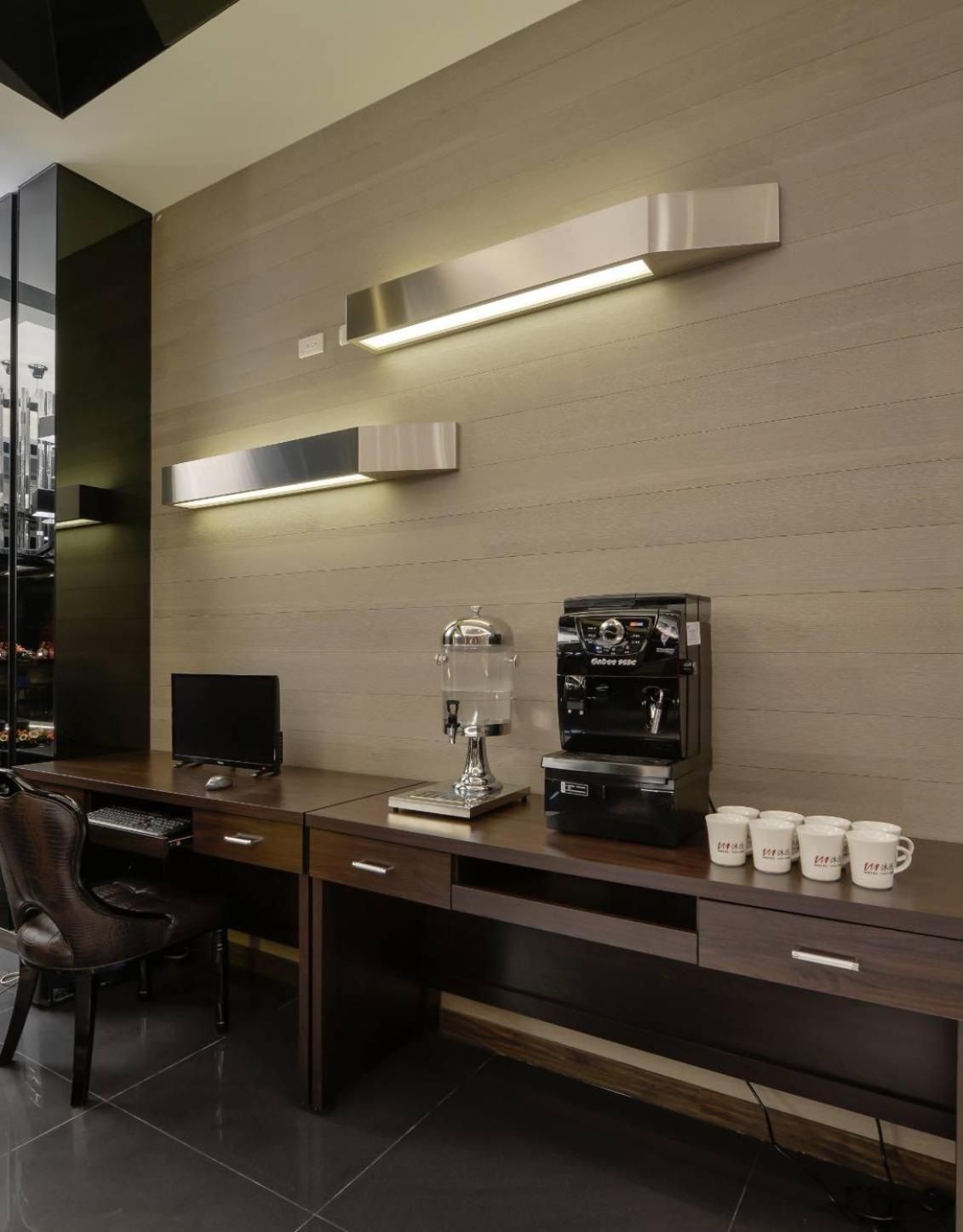 M Hotel Цаотун Экстерьер фото